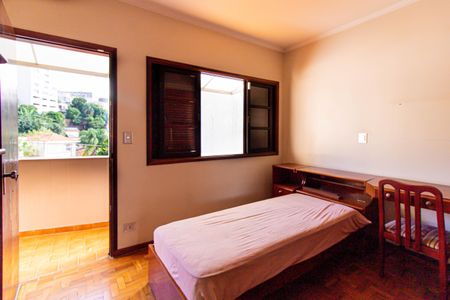 Casa à venda com 228m², 3 quartos e 5 vagas Casa à venda com 228m², 3 quartos e 5 vagasQuarto 1