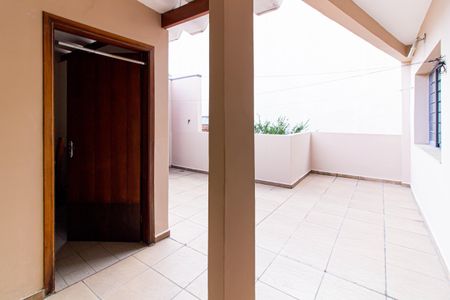 Casa à venda com 228m², 3 quartos e 5 vagas Casa à venda com 228m², 3 quartos e 5 vagasÁrea de Serviço