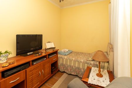 Casa à venda com 233m², 5 quartos e 6 vagas Casa à venda com 233m², 5 quartos e 6 vagasQuarto 1