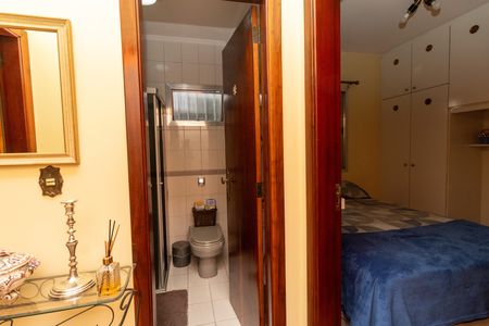Casa à venda com 233m², 5 quartos e 6 vagas Casa à venda com 233m², 5 quartos e 6 vagasQuarto 2