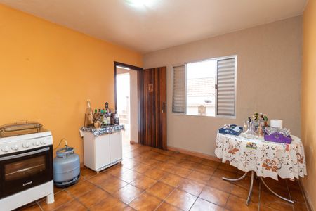 Casa à venda com 233m², 5 quartos e 6 vagas Casa à venda com 233m², 5 quartos e 6 vagasEdícula - Quarto 4