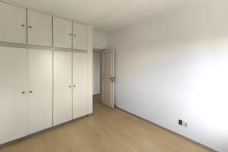 Apartamento à venda com 156m², 3 quartos e 2 vagas Apartamento à venda com 156m², 3 quartos e 2 vagasQuarto 1