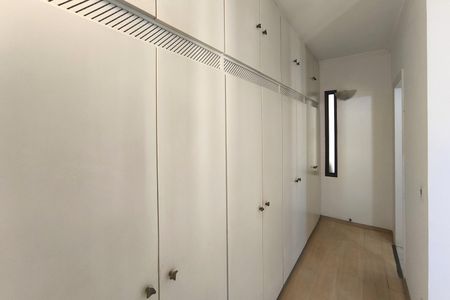 Apartamento à venda com 156m², 3 quartos e 2 vagas Apartamento à venda com 156m², 3 quartos e 2 vagasSuíte