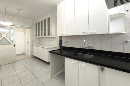 Apartamento à venda com 156m², 3 quartos e 2 vagas Apartamento à venda com 156m², 3 quartos e 2 vagasCozinha