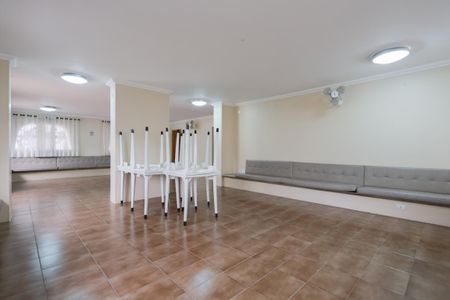 Apartamento à venda com 77m², 3 quartos e 1 vaga Apartamento à venda com 77m², 3 quartos e 1 vagaÁrea comum - Salão de festas