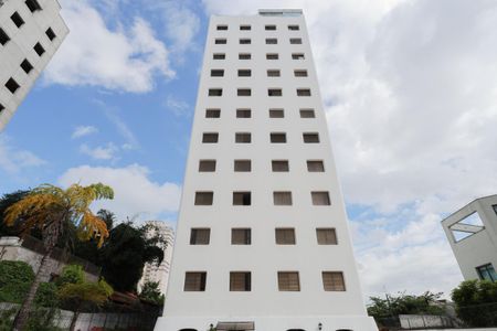 Apartamento à venda com 77m², 3 quartos e 1 vaga Apartamento à venda com 77m², 3 quartos e 1 vagaFachada do bloco