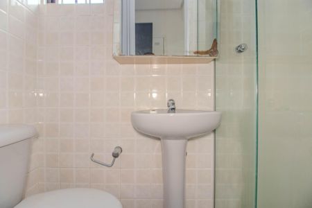 Apartamento à venda com 97m², 2 quartos e 1 vaga Apartamento à venda com 97m², 2 quartos e 1 vagaBanheiro de Serviço