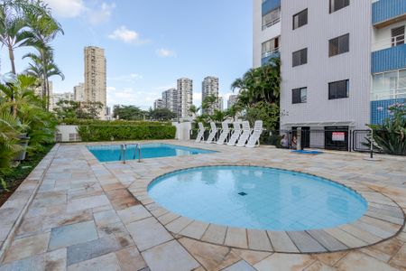 Apartamento à venda com 70m², 2 quartos e 2 vagas Apartamento à venda com 70m², 2 quartos e 2 vagasPiscina