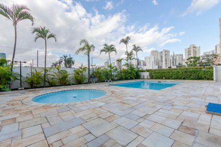Apartamento à venda com 70m², 2 quartos e 2 vagas Apartamento à venda com 70m², 2 quartos e 2 vagasPiscina