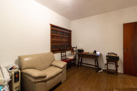 Casa à venda com 215m², 3 quartos e 2 vagasQuarto 1