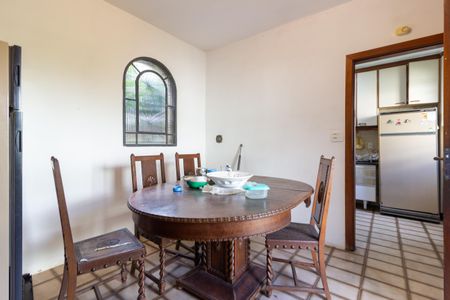 Casa à venda com 215m², 3 quartos e 2 vagasCozinha