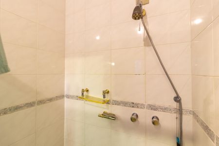 Casa à venda com 215m², 3 quartos e 2 vagasBanheiro da Suíte 2