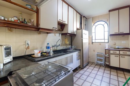 Casa à venda com 215m², 3 quartos e 2 vagasCozinha