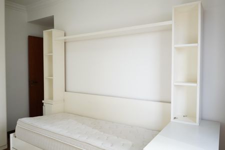 Apartamento à venda com 134m², 4 quartos e 2 vagasQuarto 2