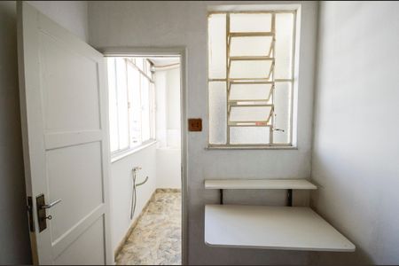 Apartamento à venda com 80m², 2 quartos e sem vaga Apartamento à venda com 80m², 2 quartos e sem vagaQuarto de Serviço