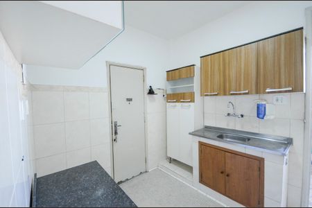 Apartamento à venda com 80m², 2 quartos e sem vaga Apartamento à venda com 80m², 2 quartos e sem vagaCozinha