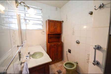 Apartamento à venda com 80m², 2 quartos e sem vaga Apartamento à venda com 80m², 2 quartos e sem vagaBanheiro