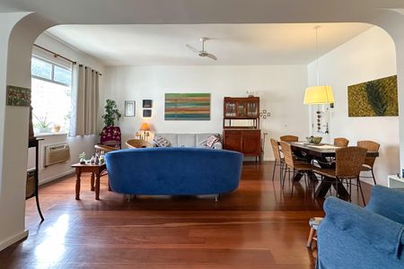 Apartamento à venda com 110m², 2 quartos e 1 vaga Apartamento à venda com 110m², 2 quartos e 1 vagaSala