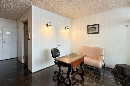 Apartamento à venda com 110m², 2 quartos e 1 vaga Apartamento à venda com 110m², 2 quartos e 1 vagaEntrada