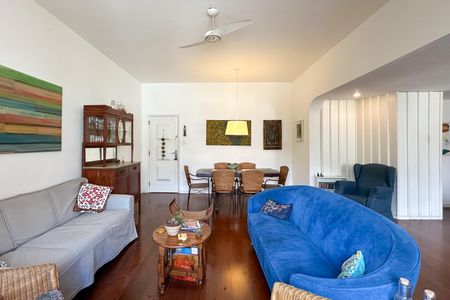 Apartamento à venda com 110m², 2 quartos e 1 vaga Apartamento à venda com 110m², 2 quartos e 1 vagaSala