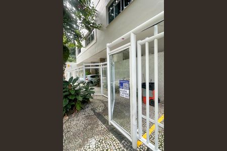 Apartamento à venda com 110m², 2 quartos e 1 vaga Apartamento à venda com 110m², 2 quartos e 1 vagaPlaquinha