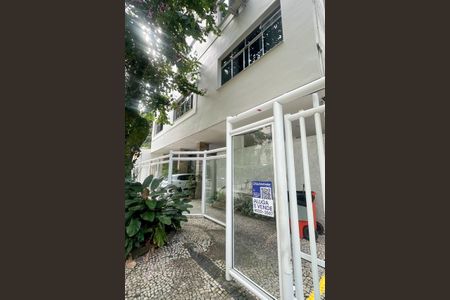 Apartamento à venda com 110m², 2 quartos e 1 vaga Apartamento à venda com 110m², 2 quartos e 1 vagaPlaquinha