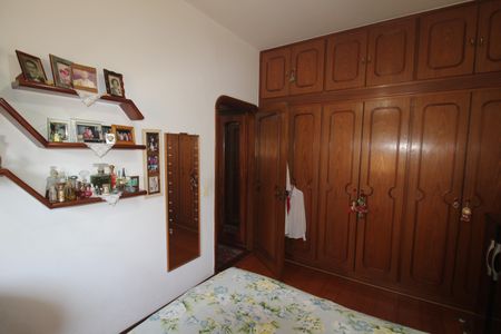 Casa à venda com 349m², 5 quartos e 6 vagasQuarto 3