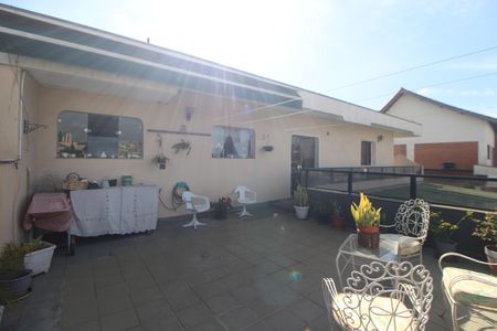 Casa à venda com 349m², 5 quartos e 6 vagasSala - Varanda