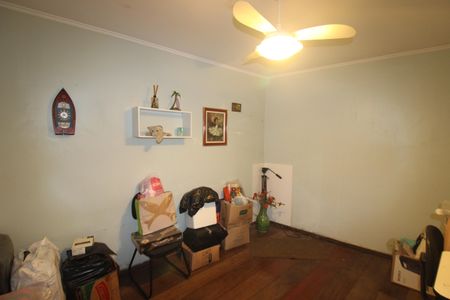 Casa à venda com 349m², 5 quartos e 6 vagasÁrea de Serviço - Quarto