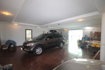 Casa à venda com 349m², 5 quartos e 6 vagasGaragem