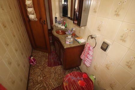 Casa à venda com 349m², 5 quartos e 6 vagasQuarto 2 - Banheiro