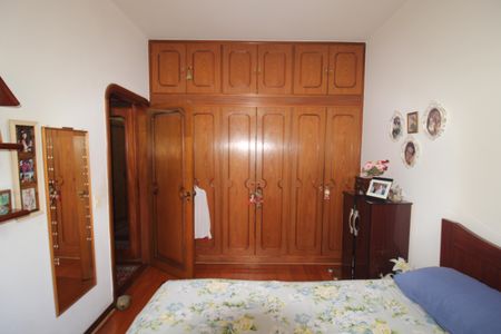 Casa à venda com 349m², 5 quartos e 6 vagasQuarto 3