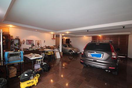 Casa à venda com 349m², 5 quartos e 6 vagasGaragem