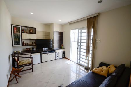 Apartamento à venda com 200m², 4 quartos e 2 vagas Apartamento à venda com 200m², 4 quartos e 2 vagasQuarto 2