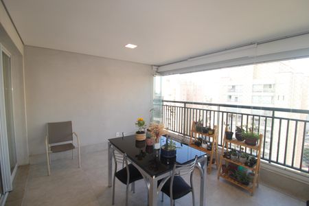 Apartamento à venda com 92m², 3 quartos e 2 vagasVaranda