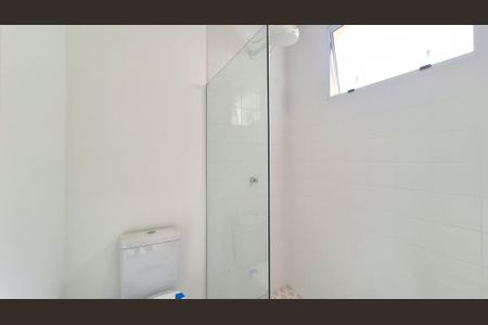 Casa à venda com 65m², 2 quartos e 1 vaga Casa à venda com 65m², 2 quartos e 1 vagaBanheiro