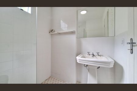 Casa à venda com 65m², 2 quartos e 1 vaga Casa à venda com 65m², 2 quartos e 1 vagaBanheiro