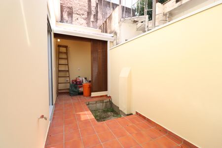 Casa à venda com 65m², 2 quartos e 1 vagaQuintal