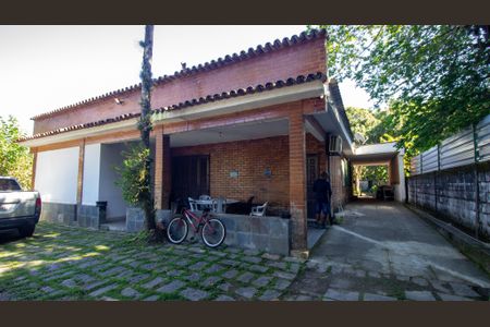 Casa à venda com 2100m², 5 quartos e 2 vagasCasa 2 Fachada