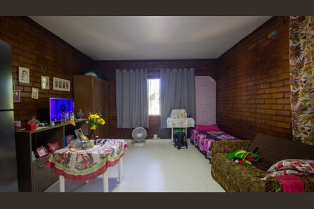 Casa à venda com 2100m², 5 quartos e 2 vagas   Edícula /Sala 