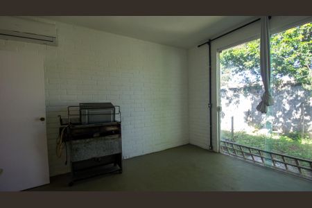 Casa à venda com 2100m², 5 quartos e 2 vagas  Casa 2 Quarto