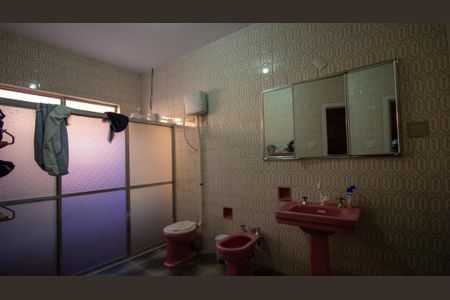 Casa à venda com 2100m², 5 quartos e 2 vagas    Casa 2 Banheiro