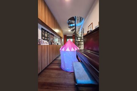 Casa à venda com 300m², 4 quartos e 3 vagasSala 2