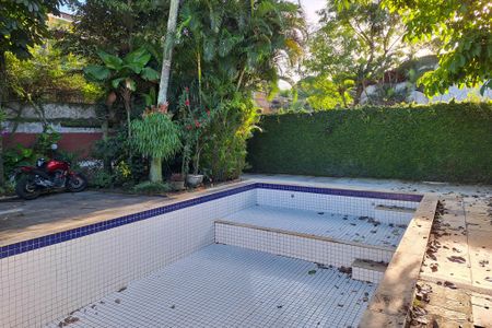 Casa à venda com 300m², 4 quartos e 3 vagasQuintal
