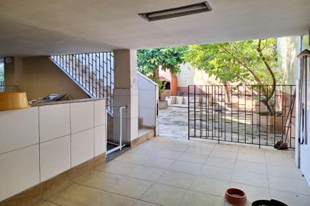 Casa à venda com 300m², 4 quartos e 3 vagasÁrea de Serviço