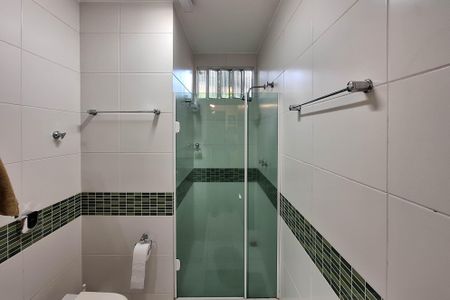 Casa à venda com 300m², 4 quartos e 3 vagasBanheiro Social