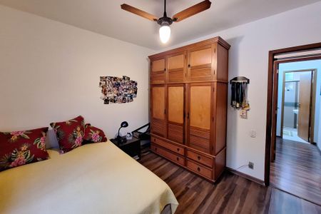 Casa à venda com 300m², 4 quartos e 3 vagasQuarto 2