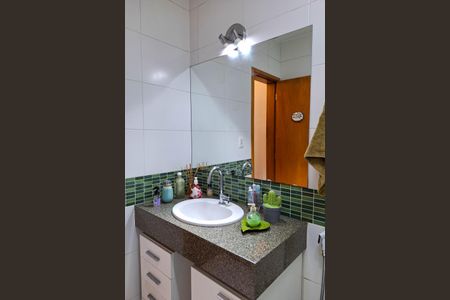 Casa à venda com 300m², 4 quartos e 3 vagasBanheiro Social