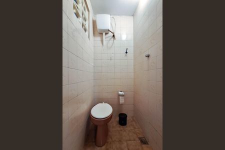 Casa à venda com 300m², 4 quartos e 3 vagasBanheiro 2