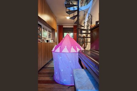 Casa à venda com 300m², 4 quartos e 3 vagasSala 2